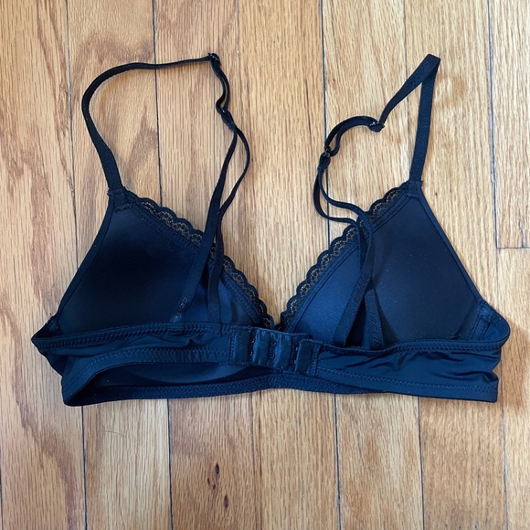 Aerie black wireless bra size 32a - Picture 2 of 3